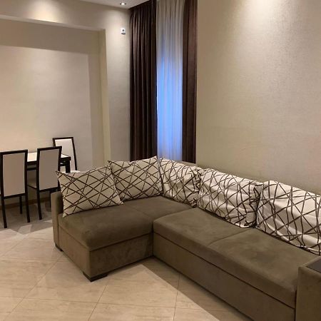 Apartment Three Bedroom In Saburtalo Τυφλίδα Εξωτερικό φωτογραφία