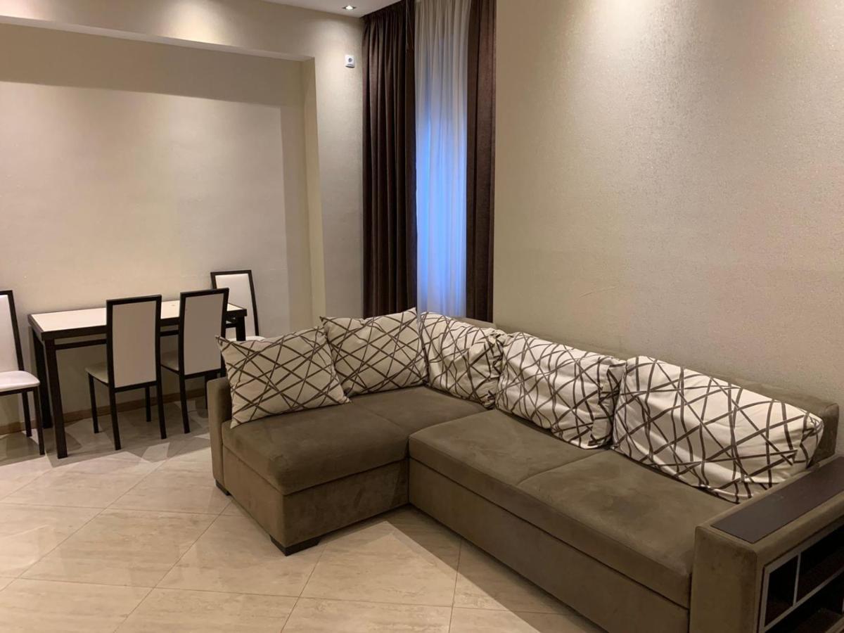 Apartment Three Bedroom In Saburtalo Τυφλίδα Εξωτερικό φωτογραφία